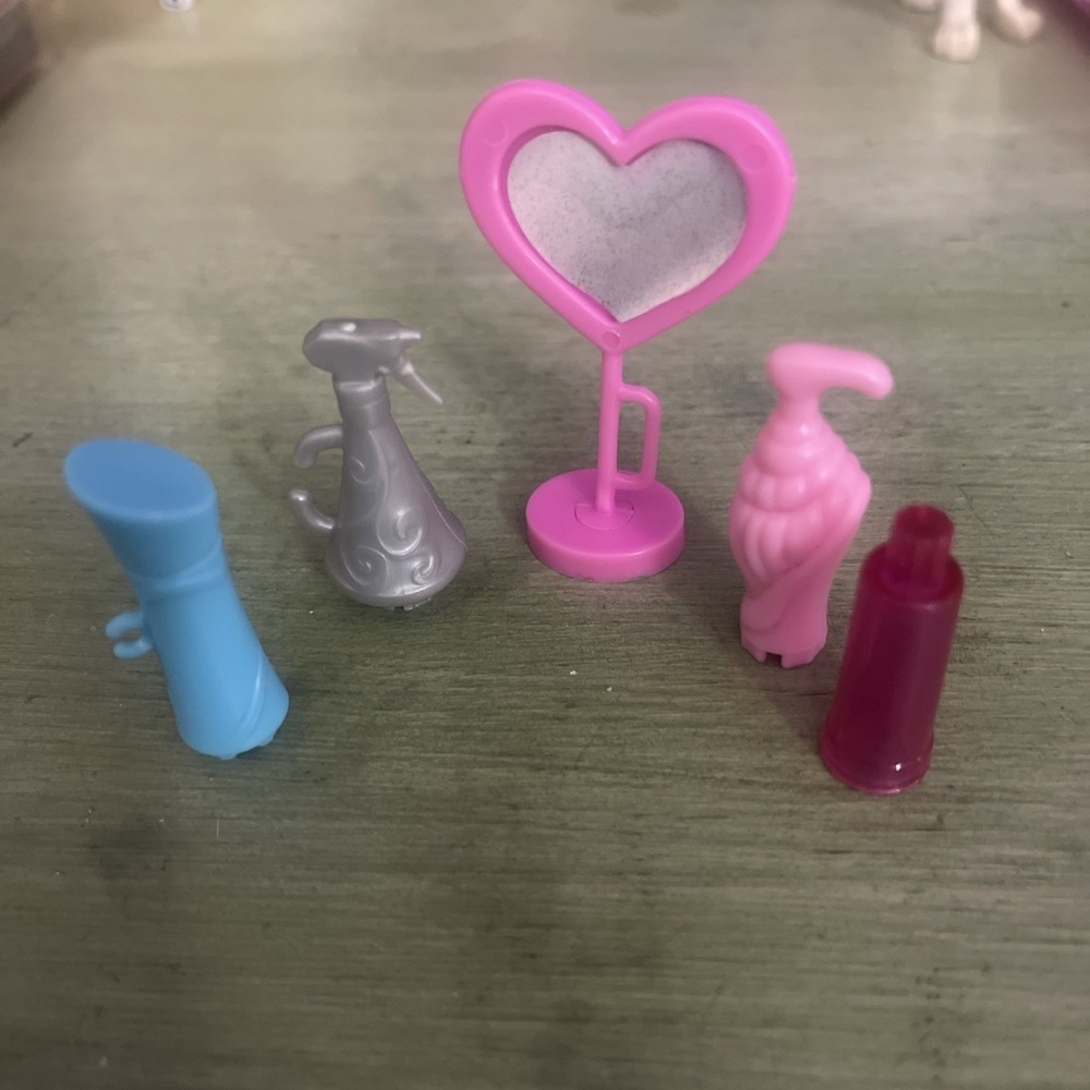 Barbie Dream House Bathroom Vanity Accessories Diorama Snap In Lot Heart Mirror